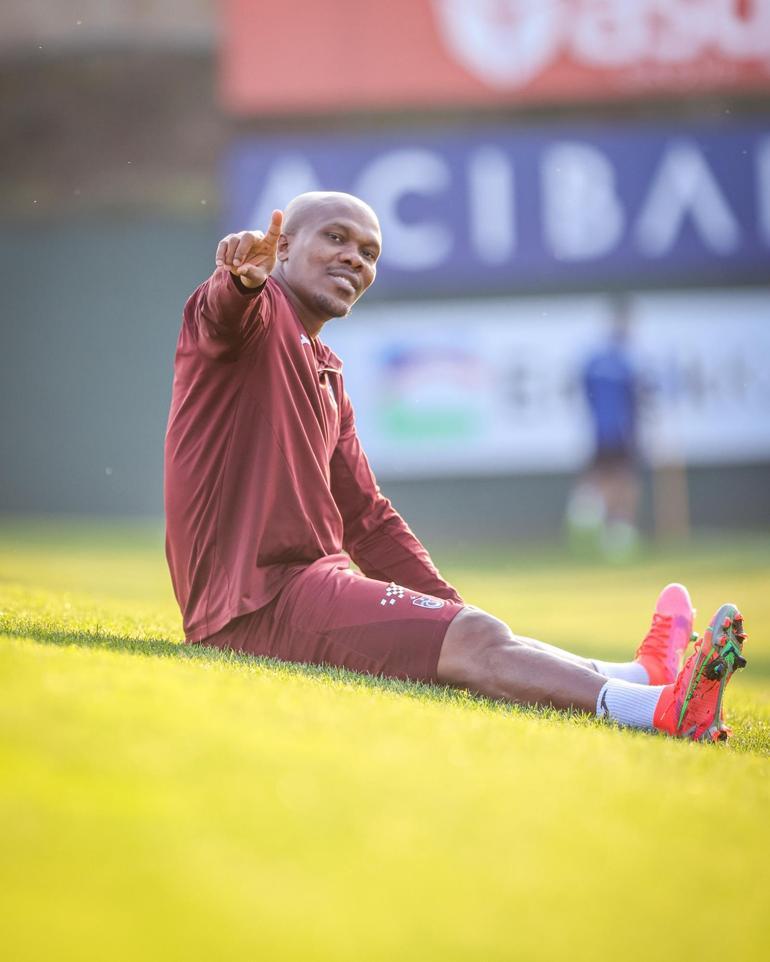 Trabzonsporda Nwakaeme yeşil sahalara dönmeye hazırlanıyor