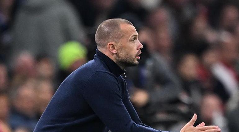 Ajax’ta John Heitinga dönemi sona erdi