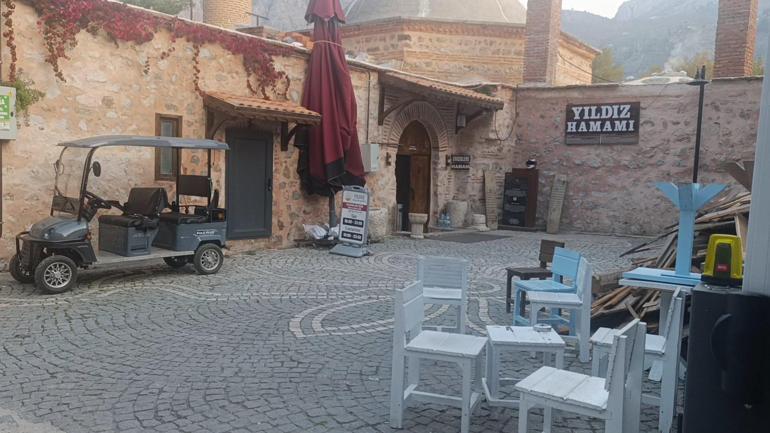 Hamamda fenalaştı, hastaneye götürülürken hayatını kaybetti