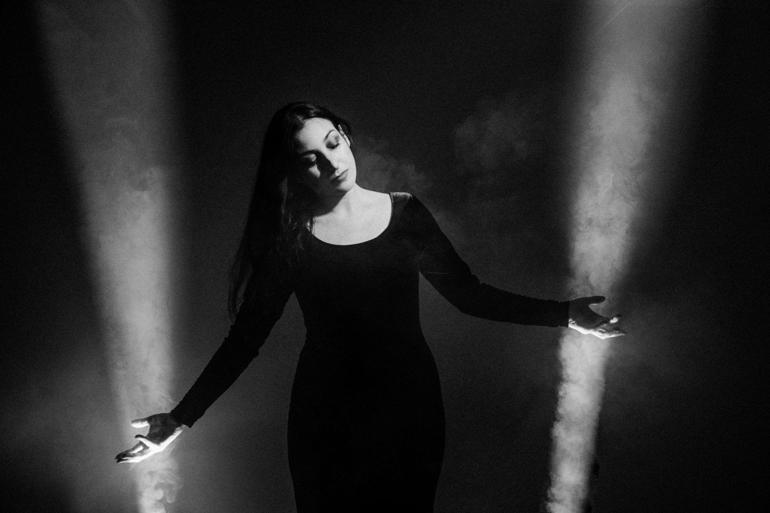 “Rüya ile kâbus arasındaki sınırda”