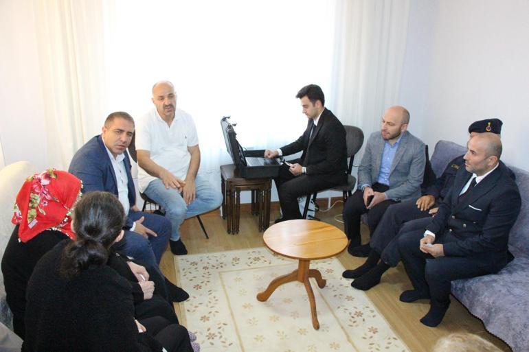 CUMHURİYETLE AYNI YAŞTA: 01.03.1923 tarihinde doğdu Meryem Ninenin kimliği yenilendi