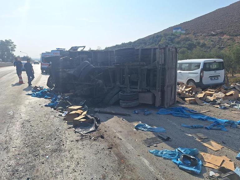 Hatayda feci kaza: TIR, ışıkta bekleyen 5 aracı biçti