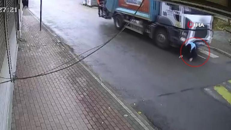 Belediye işçisi çöp kamyonunun altında can verdi