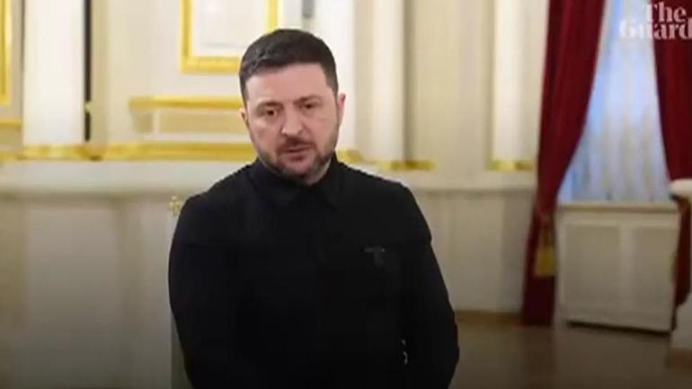 Zelenski röportajını elektrik kesintisi vurdu