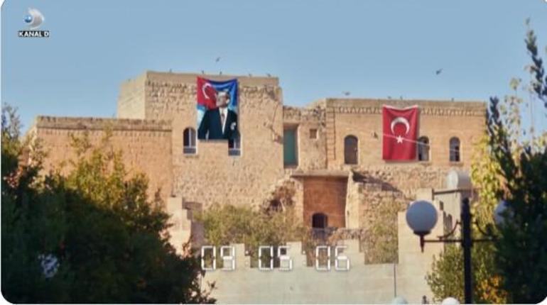 Kübra Ünlü yazdı UZAK ŞEHİR, 37. BÖLÜMÜNDE ATA’YA SAYGI DURUŞUNDA