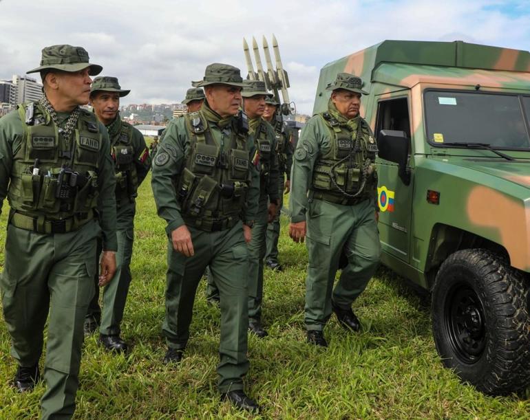 ABD’nin Karayipler’deki faaliyetleri sonrası Venezuela açıkladı: 200 bin asker seferber edildi