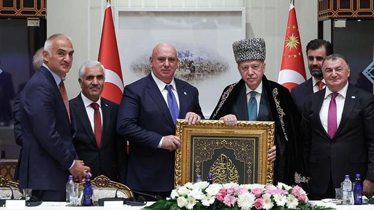 Cumhurbaşkanı Erdoğan, Dünya Ahıska Türkler Birliği heyetini kabul etti