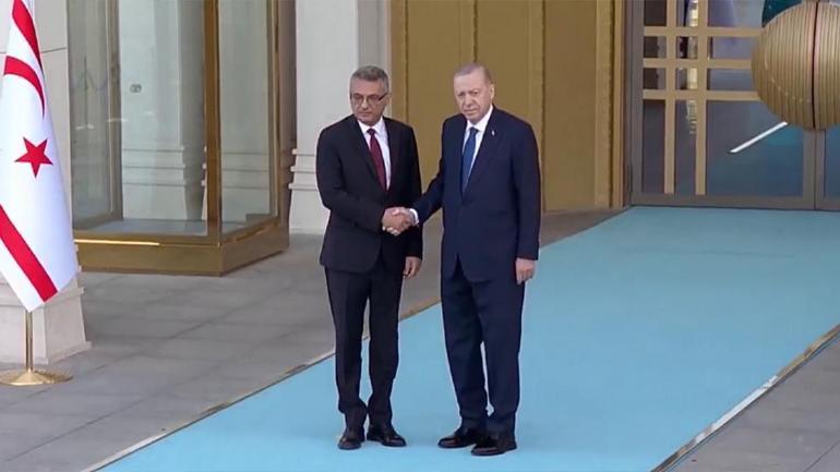 İlk ziyaret Türkiyeye: KKTC Cumhurbaşkanı Erhürman Ankarada Cumhurbaşkanı Erdoğan resmi törenle karşıladı