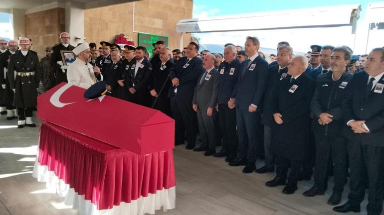 Kahramanlara veda Türkiye şehitlerini uğurladı