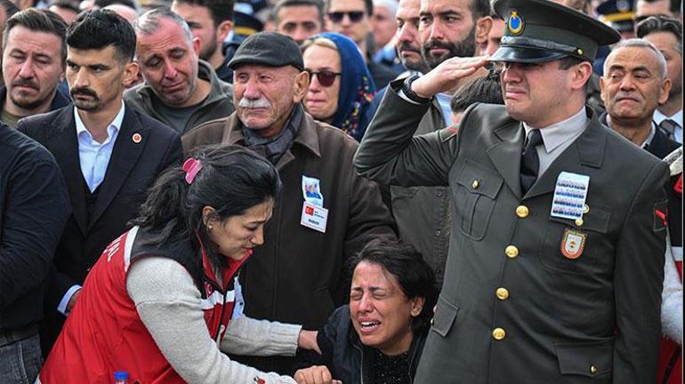 Kahramanlara veda Türkiye şehitlerini uğurladı