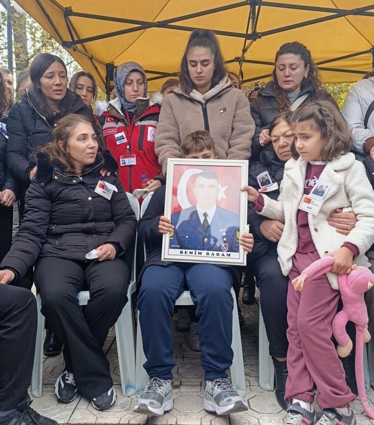  Dik tut oğlum başını senin baban kahraman