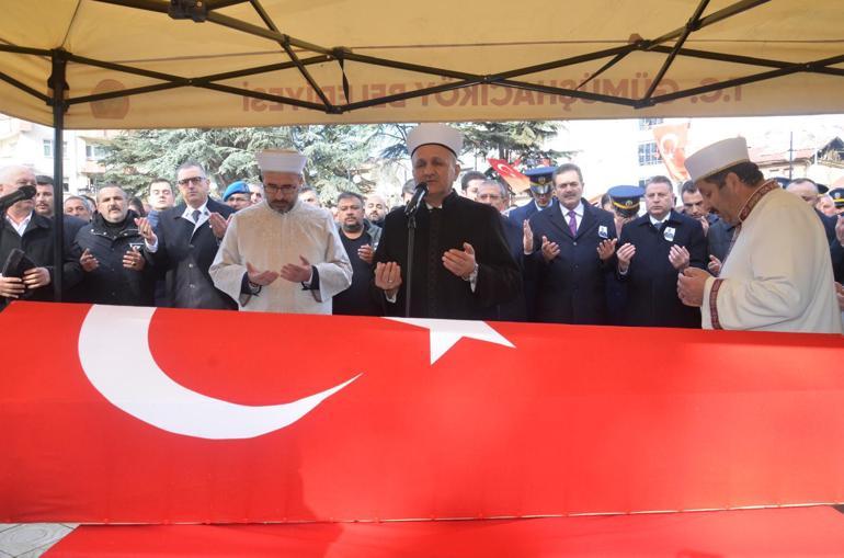  Dik tut oğlum başını senin baban kahraman