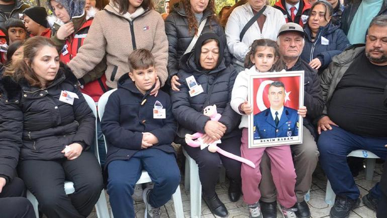  Dik tut oğlum başını senin baban kahraman