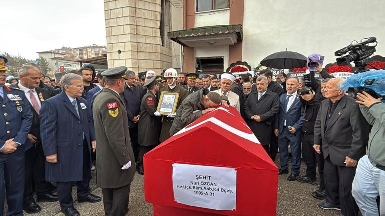 Kahramanlara veda Türkiye şehitlerini uğurladı