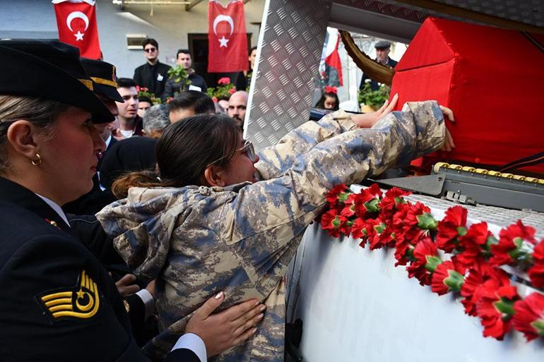 Kahramanlara veda Türkiye şehitlerini uğurladı