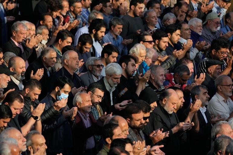 İranda su krizi derinleşiyor: Halk gözyaşlarıyla yağmur için dua etti