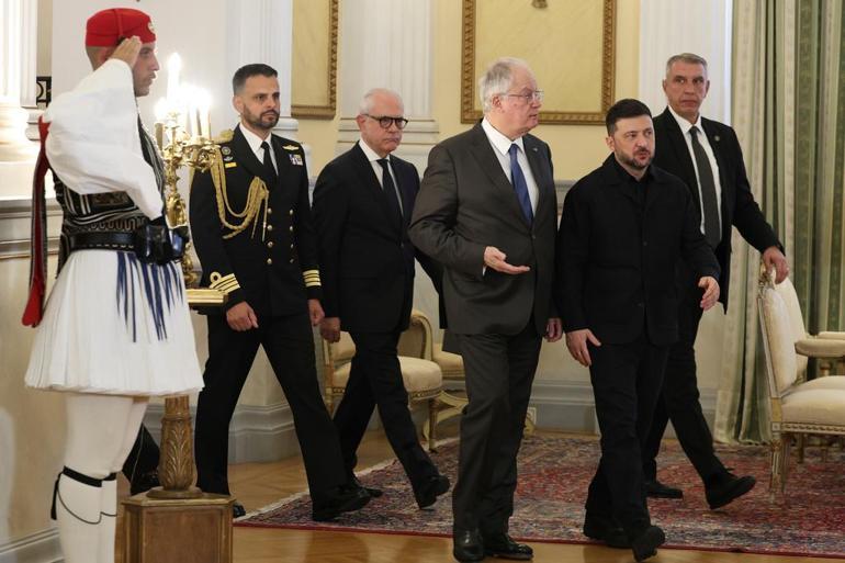 Zelenski Atinada: Doğal gaz anlaşması hazır