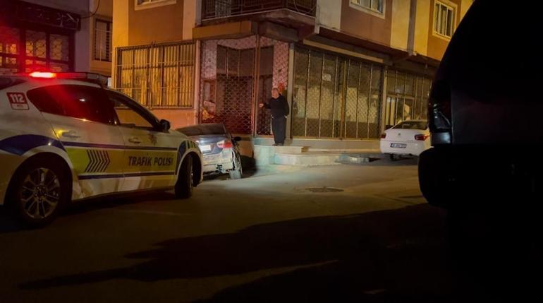 Bursa’yı birbirine kattı Dur ihtarına uymadı, 3 araca çarptı, çareyi aracı bırakıp kaçmakta buldu