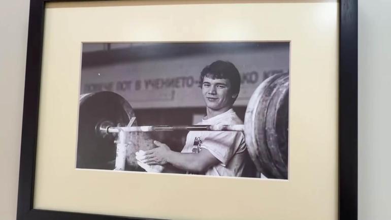 NAİM SÜLEYMANOĞLU’NUN ÖLÜM YIL DÖNÜMÜ | Olimpiyat ve dünya şampiyonunun çocukluk evi yeniden açıldı