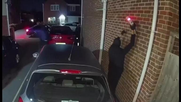 YENİ NESİL HIRSIZLIK | 100 binden fazla araç böyle çalındı