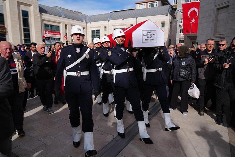 Hırvatistanda şehit olan pilot Hasan Bahar, son yolculuğuna uğurlandı