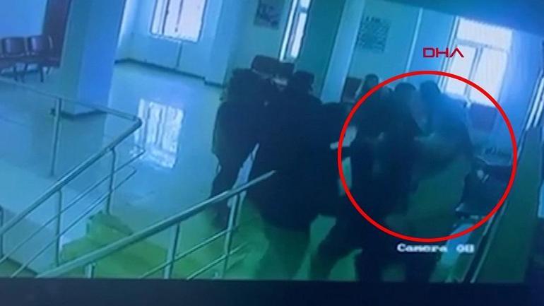 Hasta yakını hemşirelere saldırdı