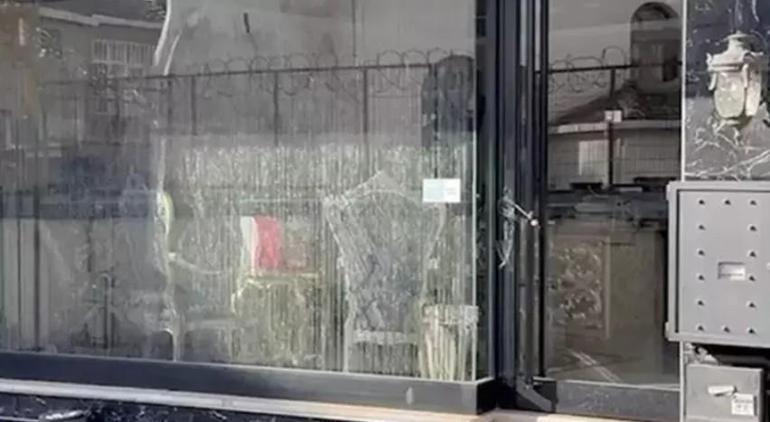 Böcek ailesiyle ilgili kahreden detay Otelde kilitli kalmışlar