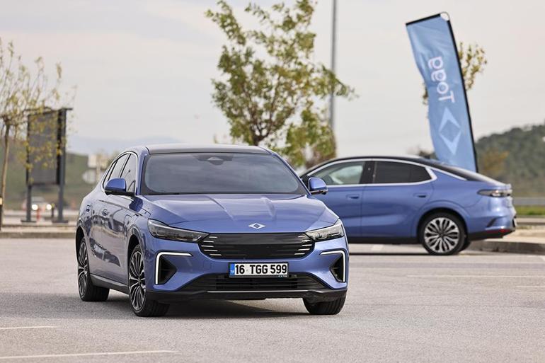 Togg, tek depo şarjla İstanbuldan İzmire ulaştı: CNN TÜRK T10Fle test sürüşüne çıktı