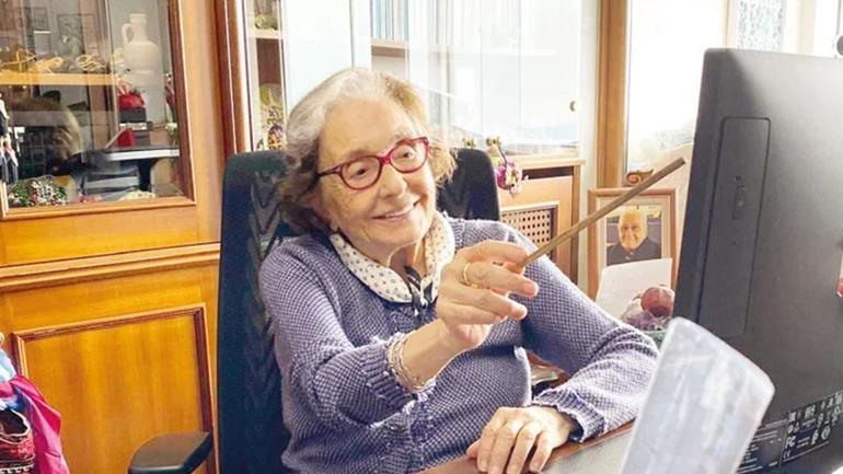 Reşat Nuri’nin keşfettiği çocuk: 3 neslin öğretmeni Gülten Dayıoğlu’nun 90 yıllık yolculuğu