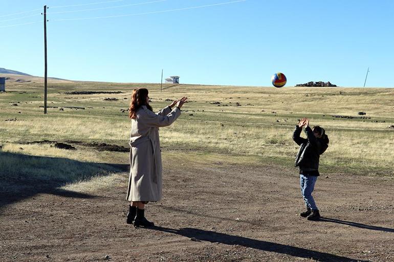 Sadece bir öğrencisine ders veriyor