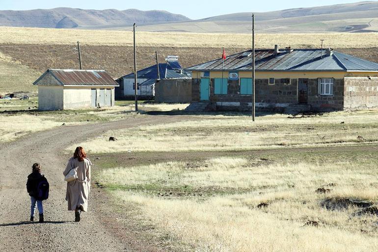 Sadece bir öğrencisine ders veriyor