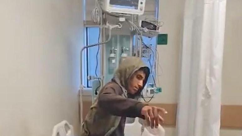  Su görünce kendinden geçmiş