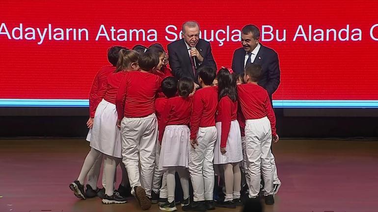 SON DAKİKA... Cumhurbaşkanı Erdoğan butona bastı 15 bin öğretmen atandı