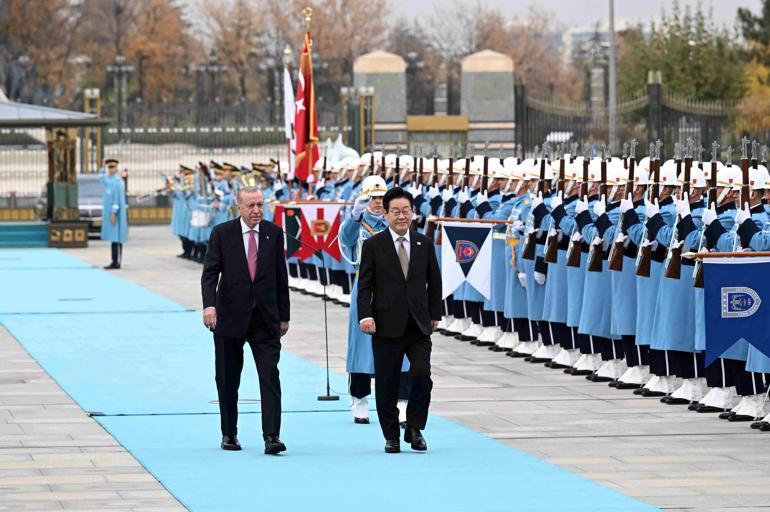Güney Kore Devlet Başkanı Ankarada: Cumhurbaşkanı Erdoğan resmi törenle karşıladı