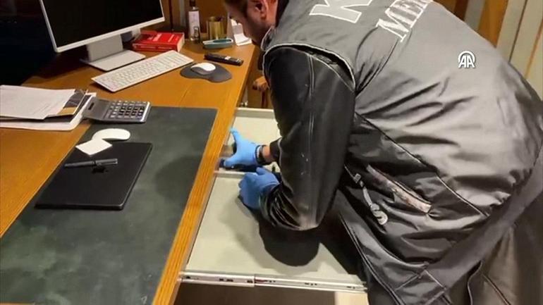 Mersinde gümrükçülere rüşvet operasyonunda 11 tutuklama