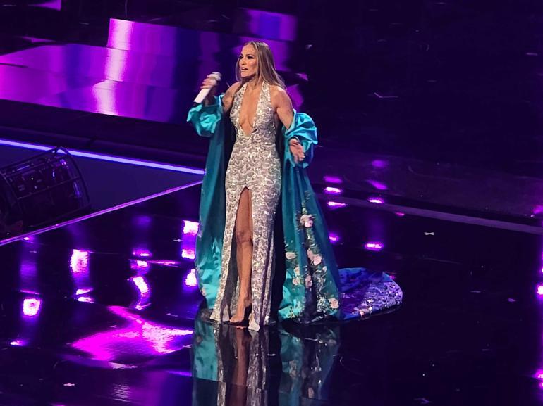 Hint düğününde Jennifer Lopez rüzgarı esti