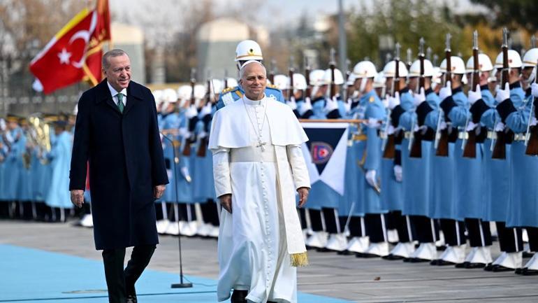 Dünya gözünü Ankaraya çevirdi Cumhurbaşkanı Erdoğan ve Papa Leo manşetlerde: Bölgesel güç Türkiye vurgusu