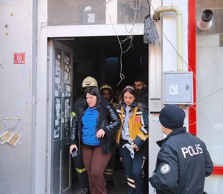 Karsta 6 katlı binada yangın