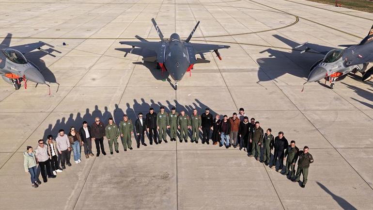 Havacılık tarihinde yeni çağ BAYRAKTAR KIZILELMA HAVA-HAVA FÜZESİYLE HEDEFİ VURDU