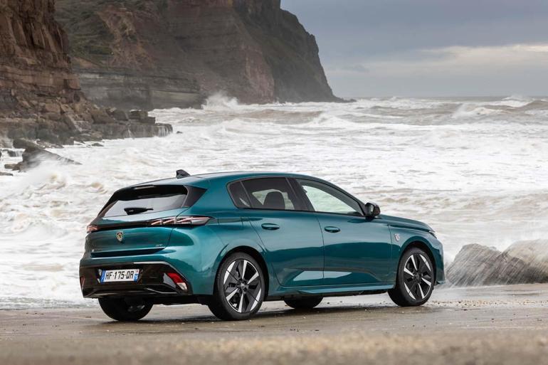 Peugeot 308 yenileniyor