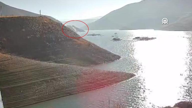 Vanda kontrolden çıkan otomobilin baraja düşme anı kamerada 3 kişinin cansız bedenine ulaşıldı