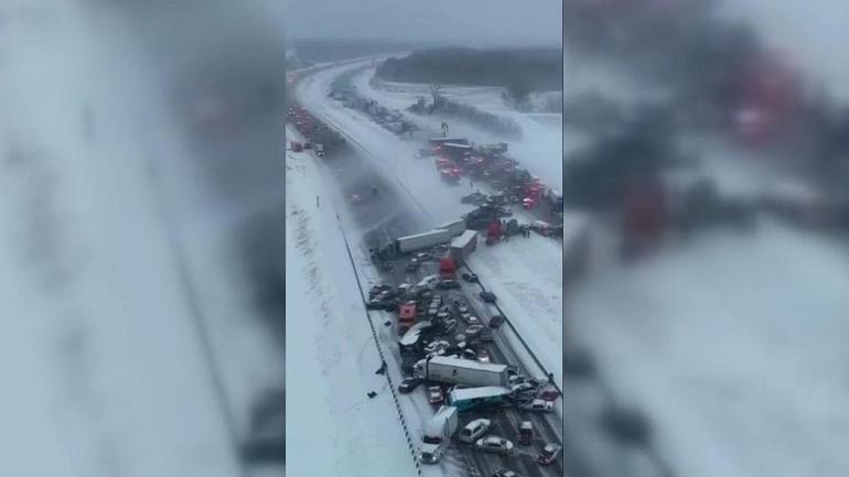 Şükran Günü dönüşü felaketi: 50 araç birbirine girdi