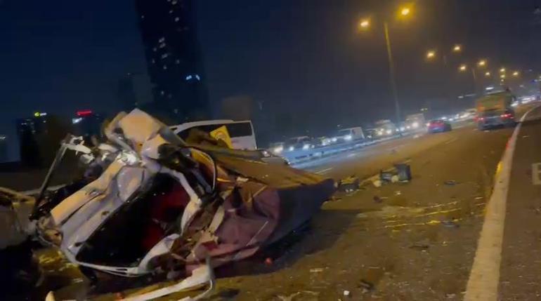 Son dakika haberi: İstanbulda trafiği kilitleyen zincirleme kaza