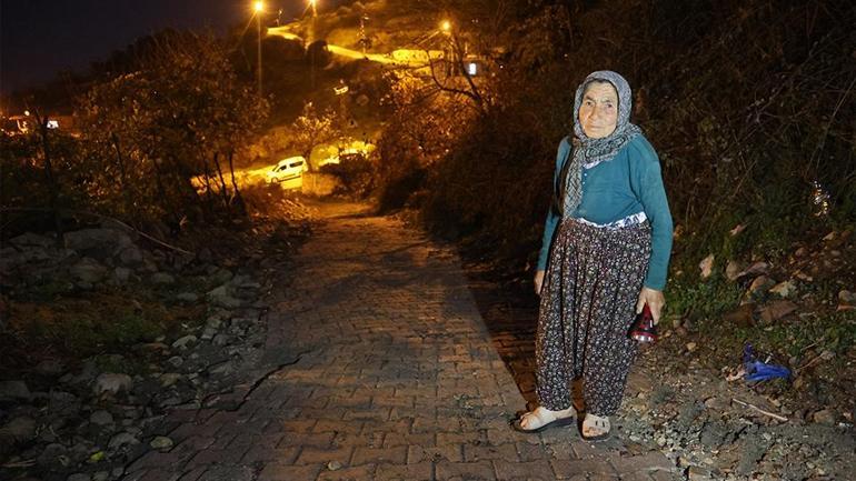 Ömrünü engelli kızı için adadı: Nazmiye Anne’nin yürek burkan mücadelesi