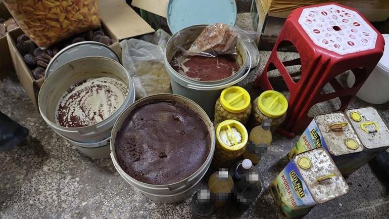 ÖLÜ FARELER ARASINDA ÜRETİM Kiliste mide bulandıran görüntüler