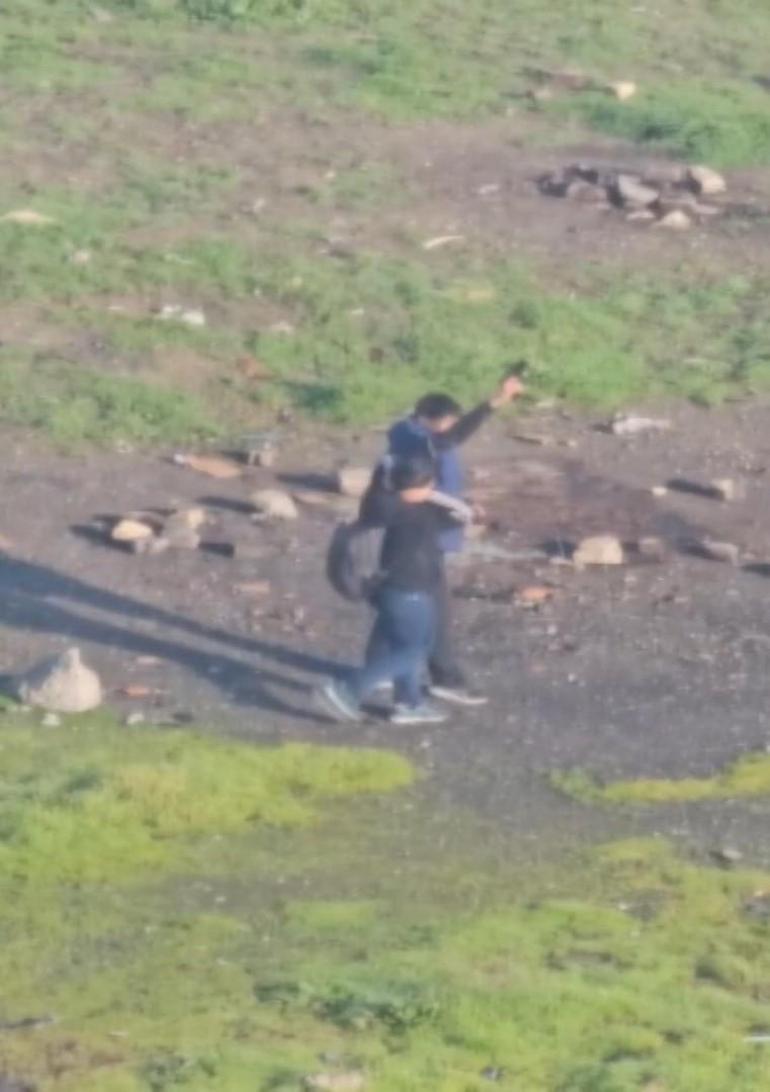 Kurusıkı silah ile ateş eden ortaokul öğrencileri gözaltına alındı