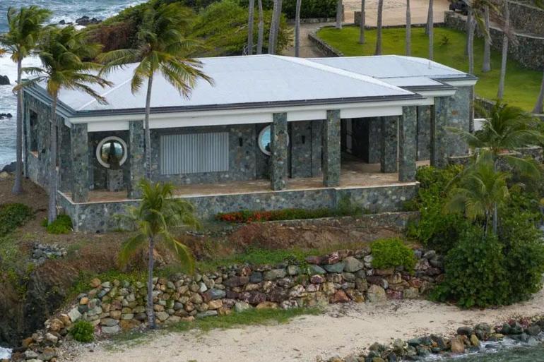 SON DAKİKA: Jeffrey Epsteinin sır adasından ilk görüntüler...