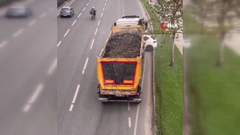 Çarptığı aracı 100 metre sürükledi