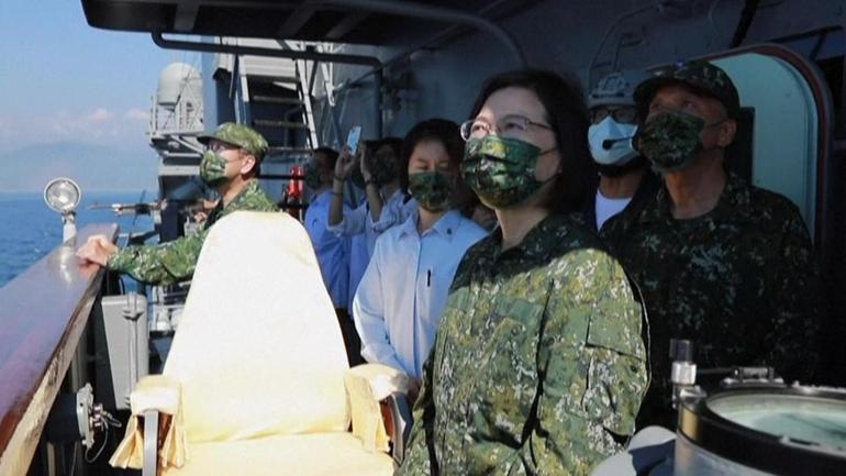 Çin gemileri Pasifike yığdı