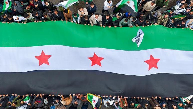 CANLI | Suriye devriminin 1.yılı Şaradan Emevi Camisinde kardeşlik mesajı